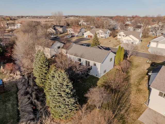 1011 Brook Court, Sauk Rapids, MN 56379