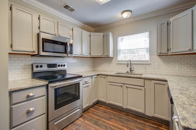 156 Pecan Grove Avenue, Goose Creek, SC 29445