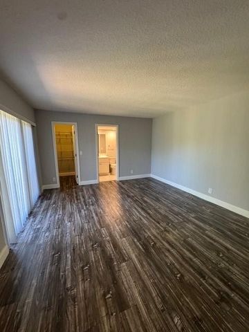 2467 Waterside Drive, Lake Worth, FL 33461