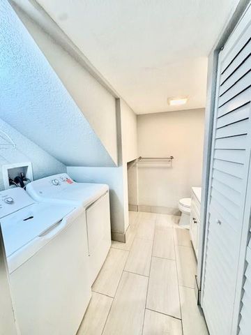 2467 Waterside Drive, Lake Worth, FL 33461