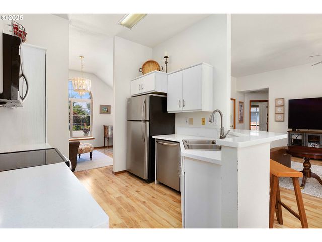 173 LAQUINTA Ct, Winchester, OR 97495