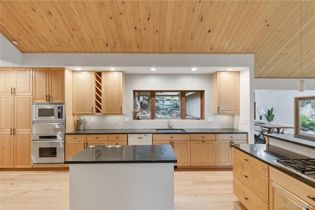 952 Rembrandt Road, Boulder, CO 80302