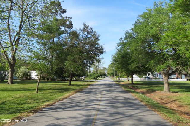 504 Midyette Street, Oriental, NC 28571