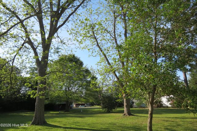 504 Midyette Street, Oriental, NC 28571