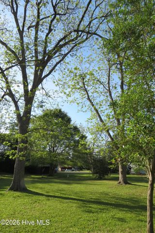 504 Midyette Street, Oriental, NC 28571