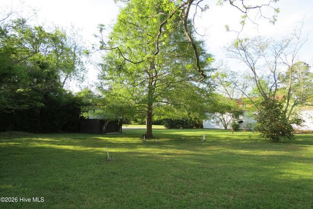 504 Midyette Street, Oriental, NC 28571