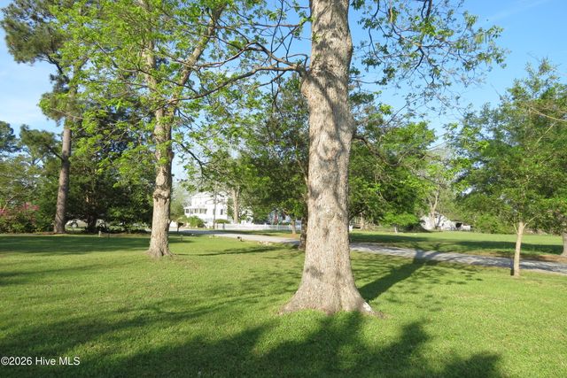 504 Midyette Street, Oriental, NC 28571