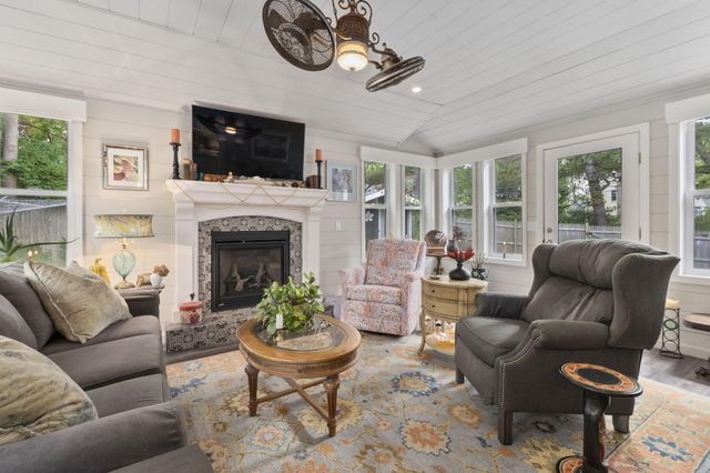 8 Jib Way, Hyannis, MA 02601