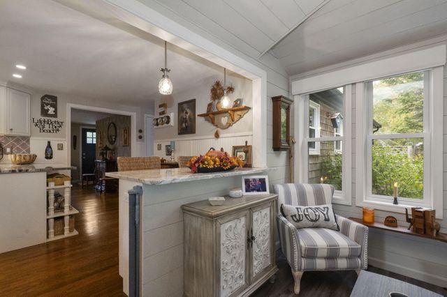 8 Jib Way, Hyannis, MA 02601