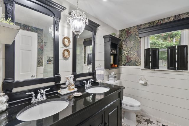 8 Jib Way, Hyannis, MA 02601