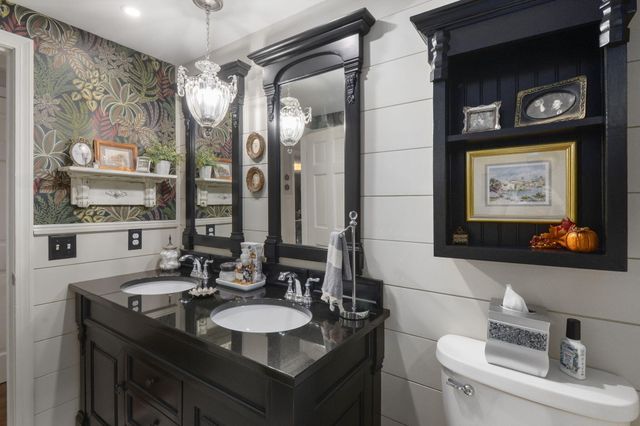 8 Jib Way, Hyannis, MA 02601