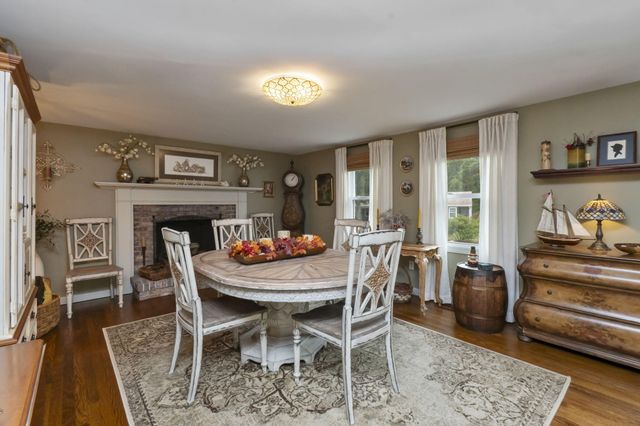 8 Jib Way, Hyannis, MA 02601