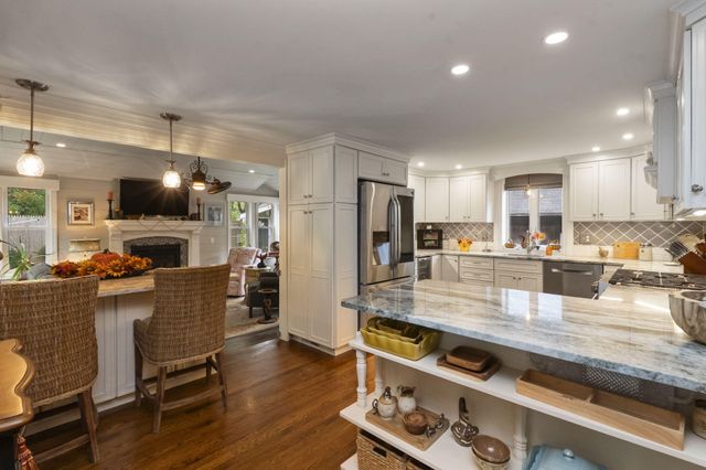 8 Jib Way, Hyannis, MA 02601