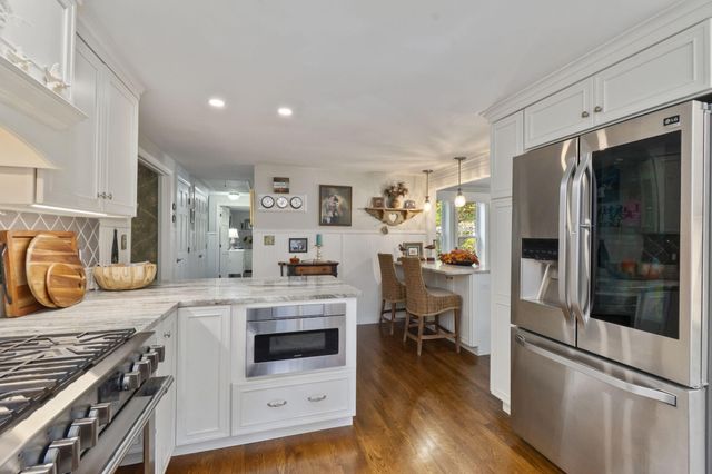 8 Jib Way, Hyannis, MA 02601