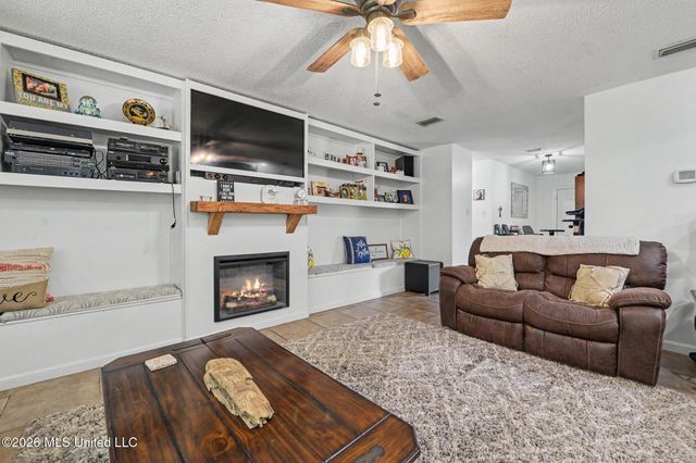 4317 Cunningham Road, Moss Point, MS 39562