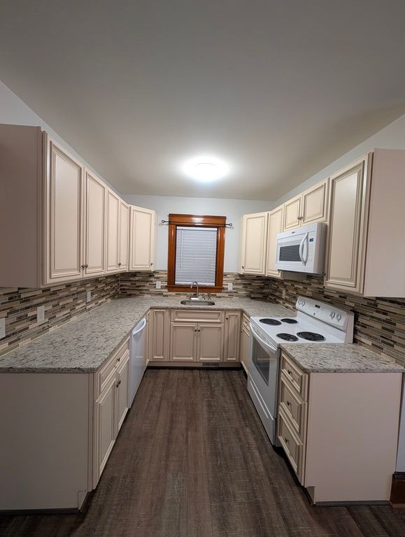 8 Howard Ave 1, Attleboro, MA 02703