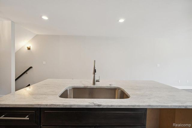 53749 Champlain Street, Macomb, MI 48042