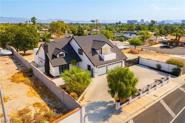 3200 West Oakey Boulevard, Las Vegas, NV 89102