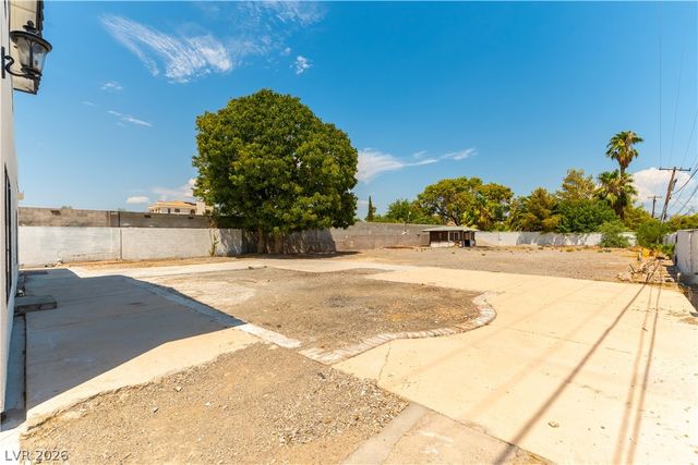 3200 West Oakey Boulevard, Las Vegas, NV 89102