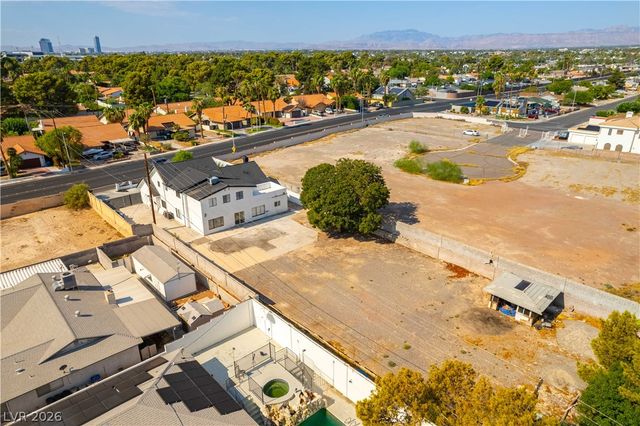 3200 West Oakey Boulevard, Las Vegas, NV 89102