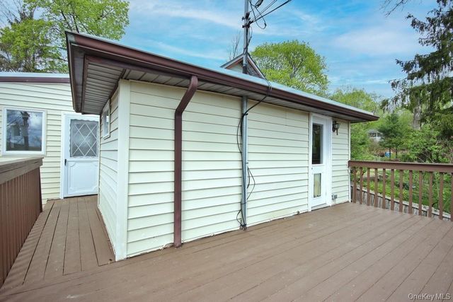 117 W Mombasha Road, Monroe, NY 10950