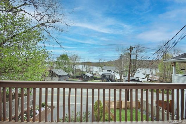 117 W Mombasha Road, Monroe, NY 10950