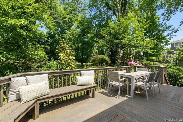 2 Shadow Lane A, Larchmont, NY 10538