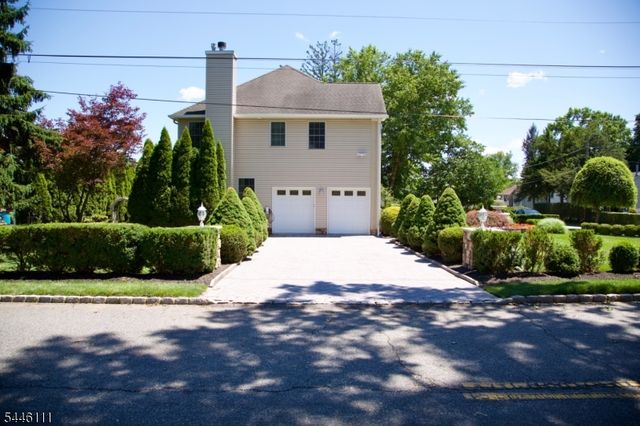 20 Hugenot St, East Hanover Twp., NJ 07936