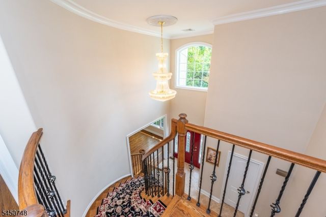 20 Hugenot St, East Hanover Twp., NJ 07936