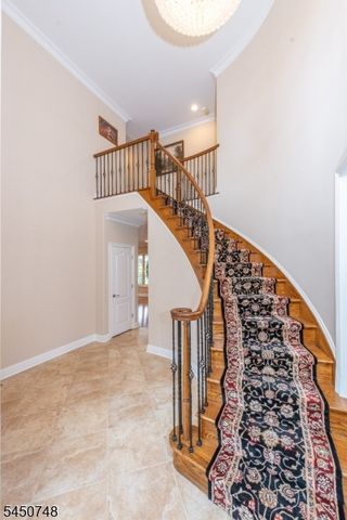 20 Hugenot St, East Hanover Twp., NJ 07936