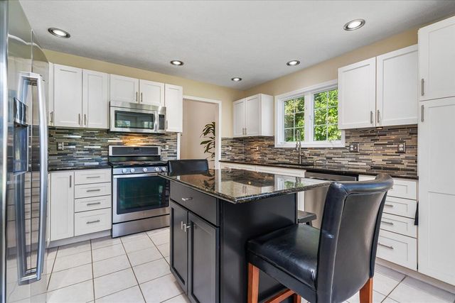 8782 Hathaway Road, Oshtemo Twp, MI 49009