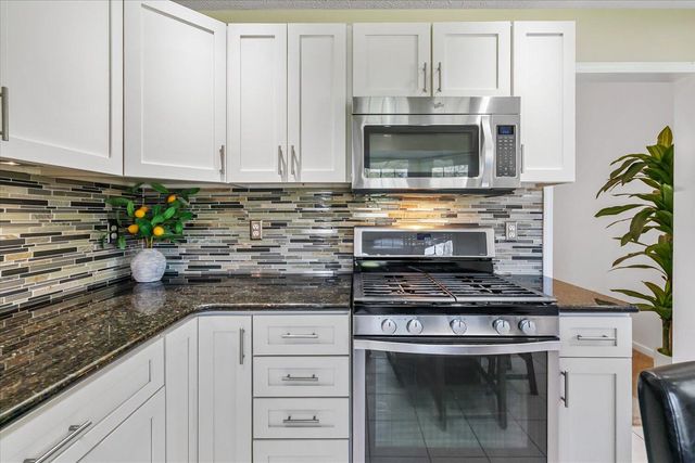 8782 Hathaway Road, Oshtemo Twp, MI 49009