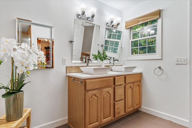 8782 Hathaway Road, Oshtemo Twp, MI 49009