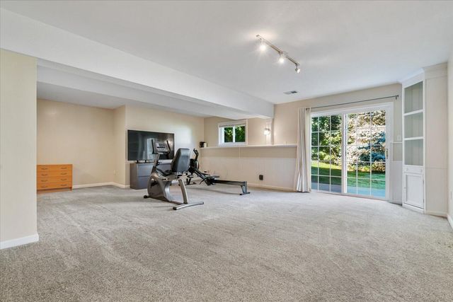 8782 Hathaway Road, Oshtemo Twp, MI 49009