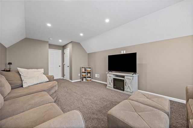 1381 Meadow Breeze Lane, Webster, NY 14580