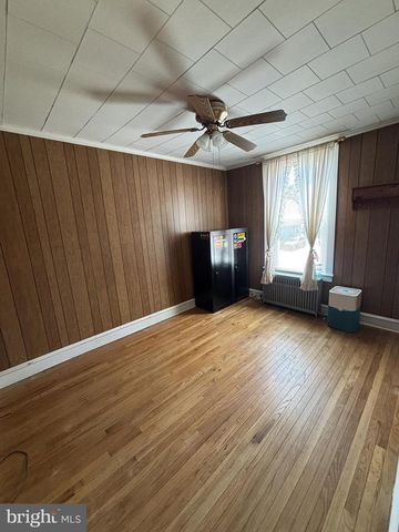 503 E LOCUST ST, Fleetwood, PA 19522