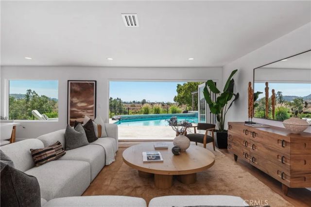 18512 Lincoln Cir, Villa Park, CA 92861