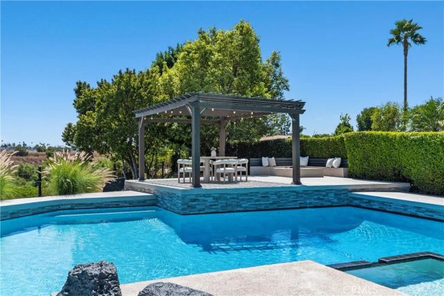 18512 Lincoln Cir, Villa Park, CA 92861