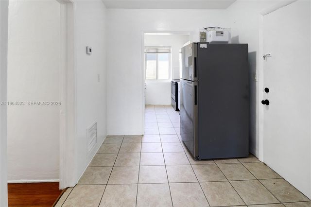 8100 Crespi Blvd 3, Miami Beach, FL 33141