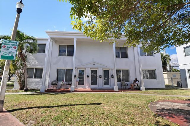 8100 Crespi Blvd 3, Miami Beach, FL 33141