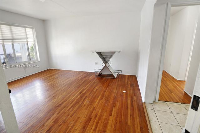 8100 Crespi Blvd 3, Miami Beach, FL 33141