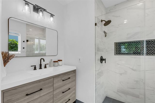 1425 Venetia Ave, Coral Gables, FL 33134