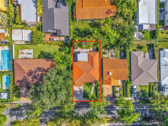 1425 Venetia Ave, Coral Gables, FL 33134