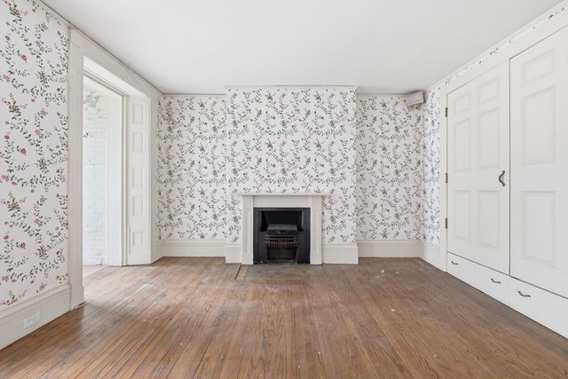 11 West Cedar, Boston, MA 02108
