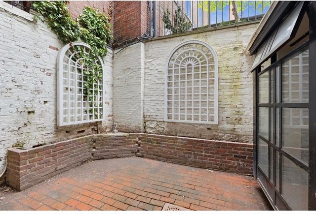 11 West Cedar, Boston, MA 02108