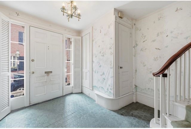 11 West Cedar, Boston, MA 02108