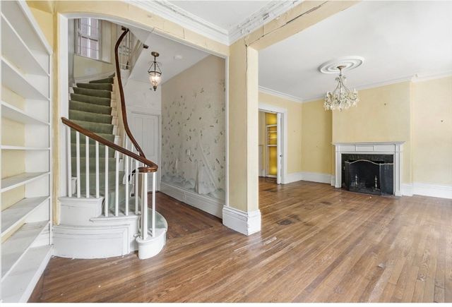 11 West Cedar, Boston, MA 02108