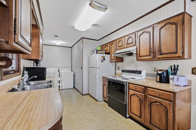 646 N Cove Court, Decatur, IL 62521