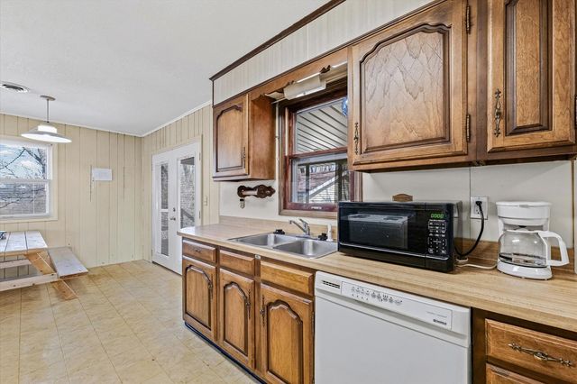 646 N Cove Court, Decatur, IL 62521