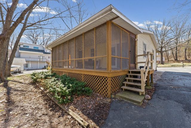 646 N Cove Court, Decatur, IL 62521